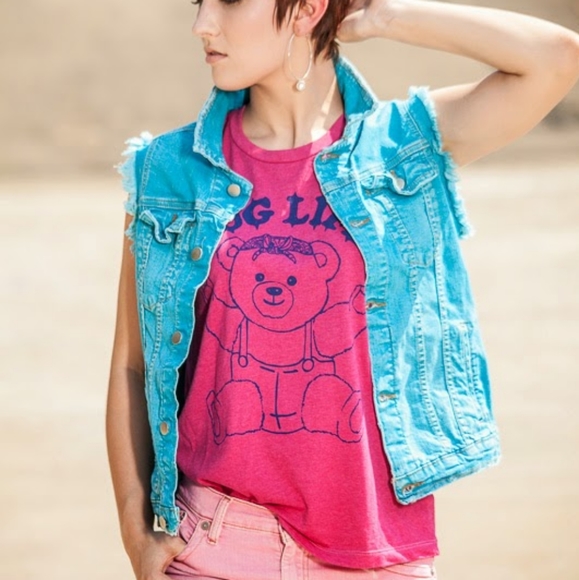 🔥Host Pick🔥 90's Muscle Jean Jacket - Picture 2 of 3